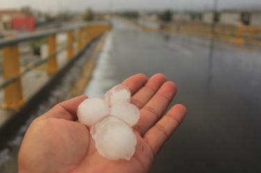 El SMN pronosticó tormentas fuertes con granizo en 13 estados del país.
