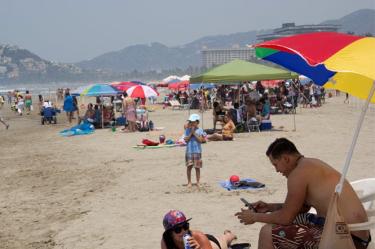 Acapulco recibió a 306 mil 917 turistas, durante los primeros siete días de la Semana Santa.