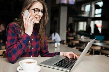 Los mexicanos se mantienen conectados una hora y un minuto, en promedio, al día.