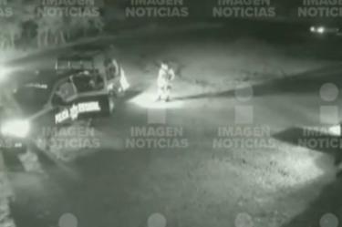 Tras ser exhibidos en el robo a el rancho La Engorda, 15 agentes estatales de Oaxaca fueron cesados.