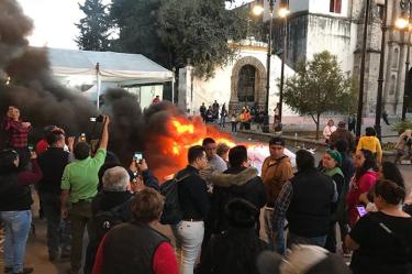 La aspirante a la candidatura de Morena a la jefatura de gobierno, Claudia Sheinbaum, lamentó la gresca ocurrida esta tarde, durante un mitin celebrado en el centro de Coyoacán.