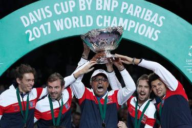 El actual formato de la Copa Davis contempla tres series de Grupo Mundial entre febrero y noviembre (AP)