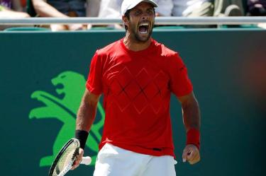 Fernando Verdasco y Thanasi Kokkinakis viven un momento acalorado en el Torneo de Miami (Fotos: Reuters)