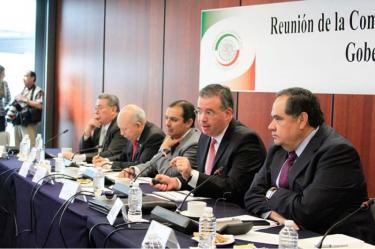 México listo ante embates por elecciones y TLCAN: Banxico