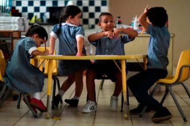 Puerto Rico cerrará 283 escuelas por falta de alumnos 