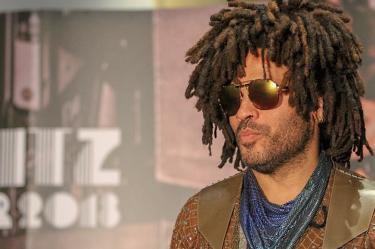 Kravitz, quien también presentará su espectáculo el domingo 15 en Monterrey y el miércoles 18 de abril en Guadalajara, incluirá 100 ciudades en su gira por 29 países de Europa y Estados Unidos, la cual concluirá el próximo año.