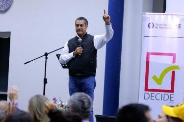 Fiscales deben ser electos por ciudadanos no por partidos: ‘El Bronco’