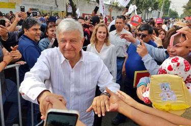 Adversarios empresariales podrán mantener sus negocios: AMLO