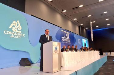 Gustavo A. De Hoyos, durante su participación en la LXIII Asamblea Anual de Coparmex Jalisco (Foto Twitter: @garzamarin)