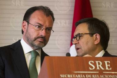 Los titulares de la SRE y SE, Luis Videgaray e Ildefonso Guajardo, en mayo pasado.