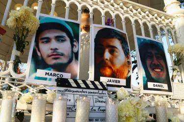 Ofrenda a los tres estudiantes de cine de Jalisco asesinados.
