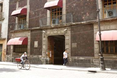 Editorial Jus ocupa desde 2004 el edificio de Donceles 66, que fue la primera sede de la Academia Mexicana de la Lengua. Fotos: Karina Tejada