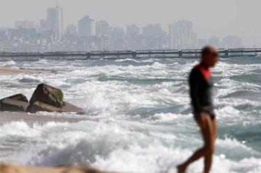 Construye Israel muro submarino en frontera con Gaza