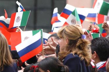 Rusos y mexicanos podrían viajar sin visa a ambos países