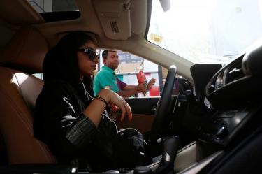 Mujeres al volante por primera vez en la historia de Arabia Saudita