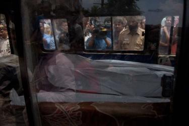Hallan 11 cadáveres dentro de una casa en India