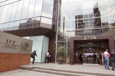 433 altos funcionarios ganan más de 3 mdp