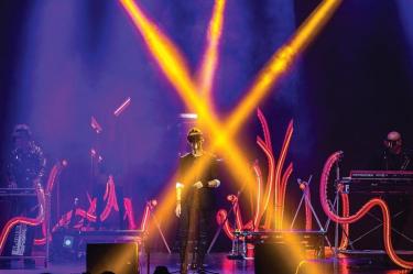 Moenia cantó ante tres mil 500 personas, quienes agotaron las localidades.