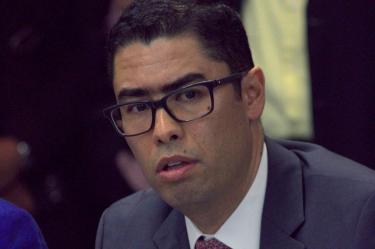 El SAT ha dado de baja el sello fiscal a más de 30 mil empresas por facturar operaciones simuladas, declara Osvaldo Santín Quiroz
