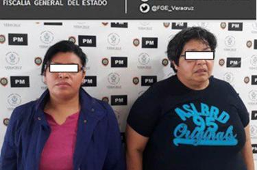 Detienen a 2 mujeres por maltratar y encadenar a niño de 8 años