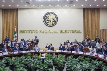 La representación del PRI en el INE, solicitó a los consejeros adecuar los criterios sancionatorios a los nuevos tiempos que vive el sistema de partidos - Foto: Cuartoscuro