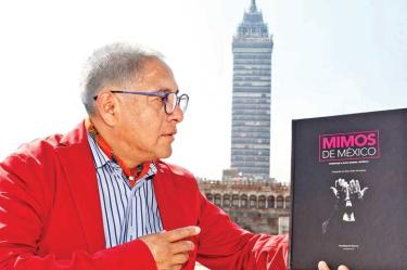 REGALO A LOS LECTORES. A las primeras tres personas que envíen un correo a humberto@mimaescenica.mx y lleven esta nota a la presentación del libro, el autor les obsequiará un ejemplar. Foto: Héctor López