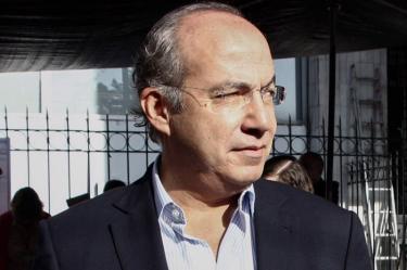 A intención de Calderón de nuevo partido, senadores de AN llaman a unidad