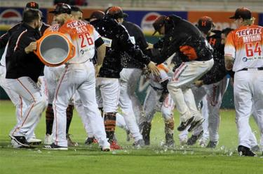 Naranjeros suma su noveno triunfo consecutivo (foto tomada de www.lmp.mx)