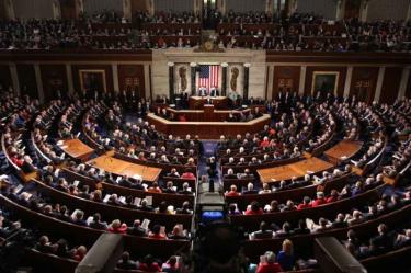 Cámara de Representantes aprueba fondos para muro de Trump. Foto: AP