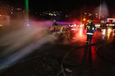 Mueren tres personas calcinadas en accidente vial en Nuevo León