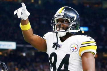 Antonio Brown presentó una gran temporada con 104 recepciones para mil 297 yardas y 15 touchdowns (AP)