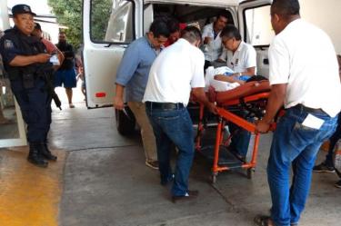 Irrumpen 70 sujetos armados en Coahuayutla, Guerrero