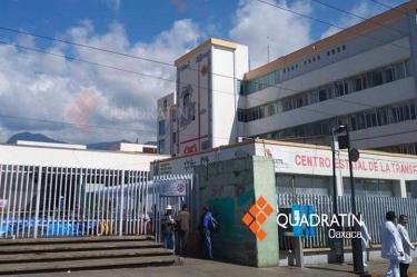 La Fiscalía General de Oaxaca inició una carpeta de investigación por tentativa de homicidio para dar con el responsable que el 11 de enero provocó lesiones graves a la mujer – Foto: Quadratín