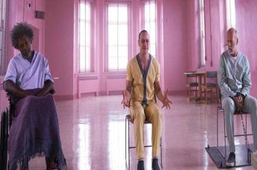 'Glass' conquista la taquilla en México 