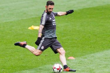 Layún pondría fin a su aventura en Europa si ficha con los Rayados de Monterrey (Fotos: Mexsport)