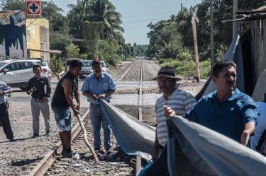 Noticias de Hoy, Industria automotriz pide liberar vias en Michoacan, Industria automotriz liberar vias Michoacan, Industria automotriz liberar vias, industria automotriz, empresas, organismos empresariales, carta, autoridades municipales, estado, Michoacan, CNTE, liberar, vias ferreas, abrir, primer cuadro, centro historico