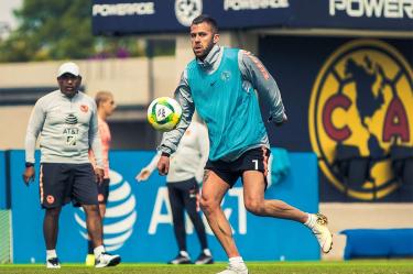 Ménez se lesionó y no ha visto acción desde julio del 2018 (Foto: @ClubAmerica)