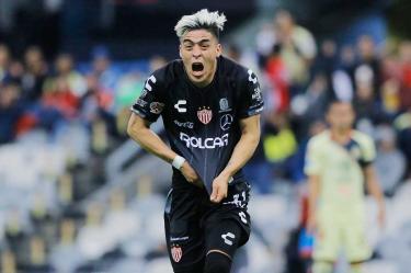 Brian Fernández empata a Ángel Mena como máximos goleadores hasta el momento con nueve tantos en el Clausura 2019