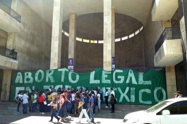Chiapanecas exigen legalizar el aborto en México