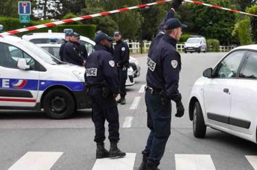 Policía francés mata a su compañera por jugar con su pistola