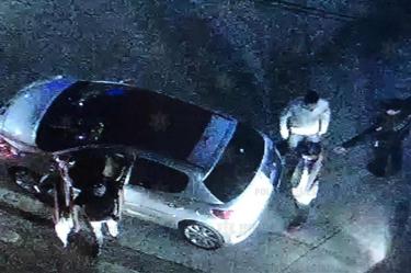 A través del sistema de video vigilancia que opera en el Estado de México, personal del C5 detectó y cercó virtualmente un automóvil relacionado por lo menos en cinco robos de vehículos en el Valle de Toluca.