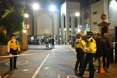 Apuñalan a 4 personas en Londres; policía busca a sospechoso