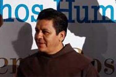 ‘Me emborrachó y abusó de mí’, acusan a Fray Tomás en Tabasco