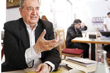 Dallal ha incursionado en la novela, el cuento, la poesía, el ensayo, la dramaturgia y la crítica lite-raria, de danza y teatro; además de ser investigador y catedrático. Foto: Eduardo Jiménez
