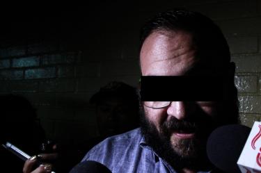El periodista Ciro Gómez Leyva informó que la Fiscalía General de la República obtuvo una orden de aprehensión contra Mónica Macías, cuñada del exgobernador de Veracruz, Javier Duarte.