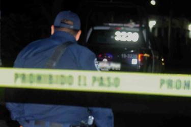 Por robar auto, disparan a niña que dormía en el asiento 