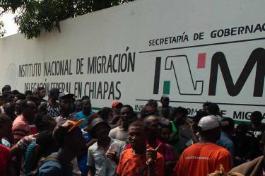 Se fugan otros 90 cubanos de estación migratoria en Chiapas