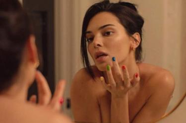 El año pasado ingresó 22.5 millones de dólares según la revista Forbes. Foto tomada de Instagram: kendalljenner