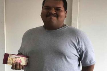 Gobierno le da beca a joven de Cetis de emotivo video viral