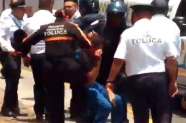Termina en trifulca operativo contra transporte en Toluca